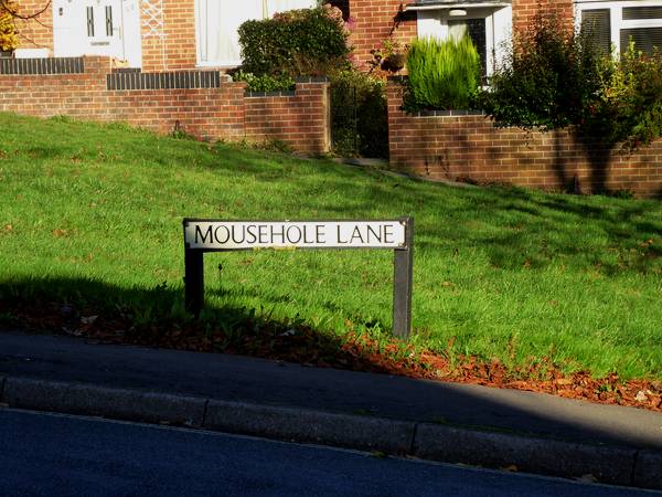 mousehole lane sign 600px nov 21 P1020864