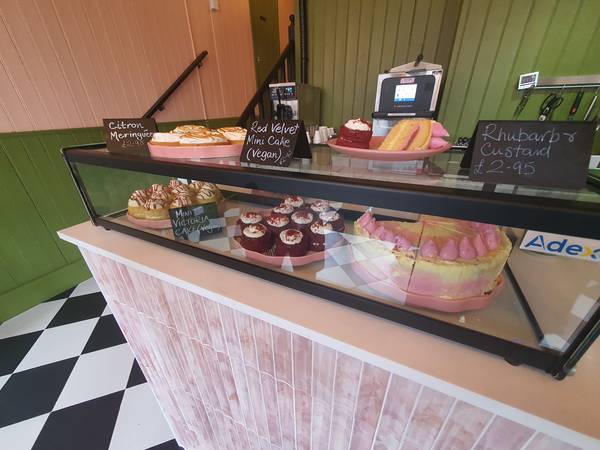 pink olive cakes 20260617 102310