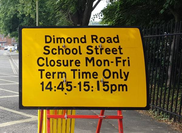 school street closures dimond rd sign 7 7 22 600px CU