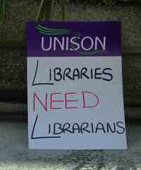 libraries need librarians banner