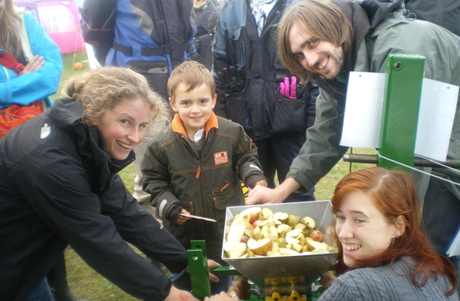 apple pressing at the Pumpkin Festival