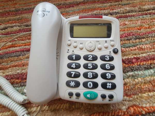 telephone landline white 600px