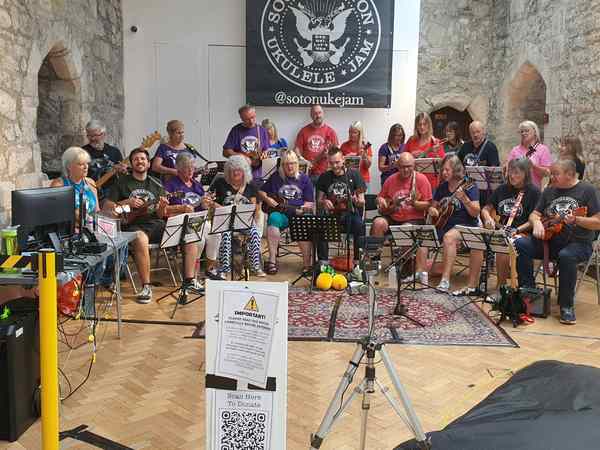 Southampton Ukulele Jam uke athon group