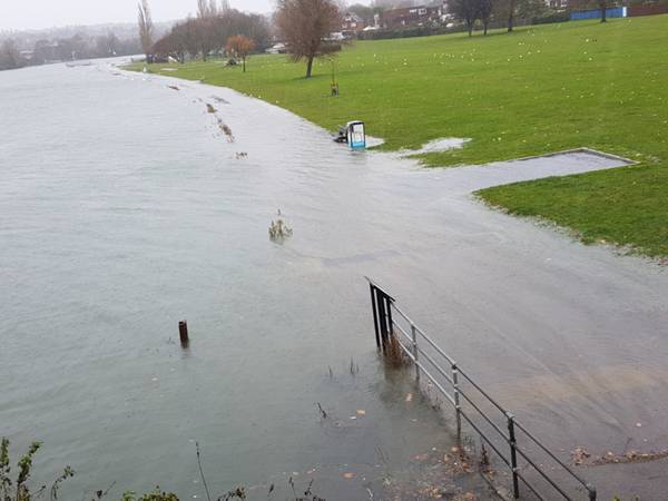 flooding 1 riverside park 600px 20211207 124206